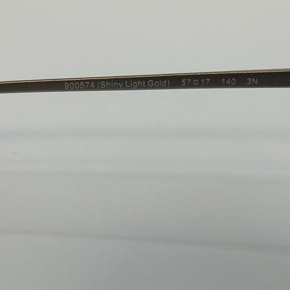 COACH Women’s Sunglasses HC7133 900574/Shiny light gold! In Excellent Condition! - Picture 8 of 10